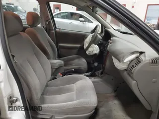 2000 Saturn LW z VIN 1G8JW82R9YY616400, wystawiony jako IAAI lot #41665959 z przebiegiem 81 553 mil mil oraz . Historia ofert i sprzedaży dostępna na DreamBid. Obrazek 5.