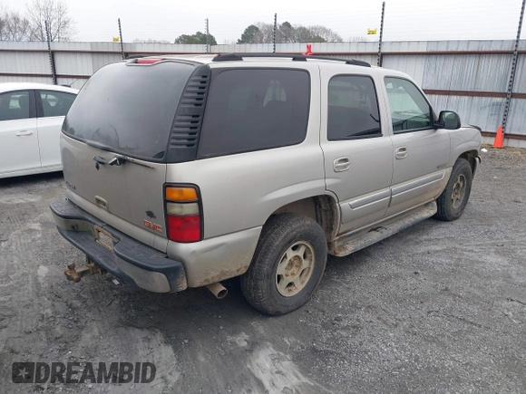 2005 GMC Yukon SLE with VIN 1GKEC13V25R125616, listed as a IAAI auction lot 41472406 with 1 mi miles. Bid and sale history available at carsss.com. Image 4.