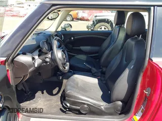 2012 MINI Hardtop with VIN WMWSU3C56CT540636, listed as a IAAI auction lot 42235949 with 118,437 mi miles and . Bid and sale history available at DreamBid. Image 5.