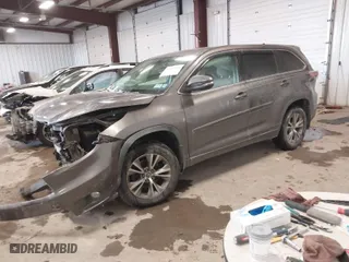 2016 Toyota Highlander LE with VIN 5TDBKRFH4GS294966, listed as a IAAI auction lot 41297750 with 53,241 mi miles. Bid and sale history available at carsss.com. Image 2.