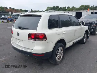 2008 Volkswagen Touareg V6 with VIN WVGBE77L38D019421, listed as a IAAI auction lot 40370604 with Not Provided miles and . Bid and sale history available at DreamBid. Image 4.