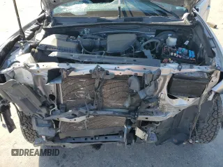 2016 Toyota Tacoma SR z VIN 5TFRX5GN2GX052555, wystawiony jako Copart lot #55353025 z przebiegiem 134 974 mil mil oraz Szkoda całkowita • Salvage title. Historia ofert i sprzedaży dostępna na DreamBid. Obrazek 11.