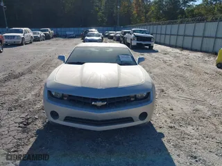 2013 Chevrolet Camaro LS with VIN 2G1FA1E36D9160663, listed as a IAAI auction lot 40649662 with 121,786 mi miles. Bid and sale history available at carsss.com. Image 12.