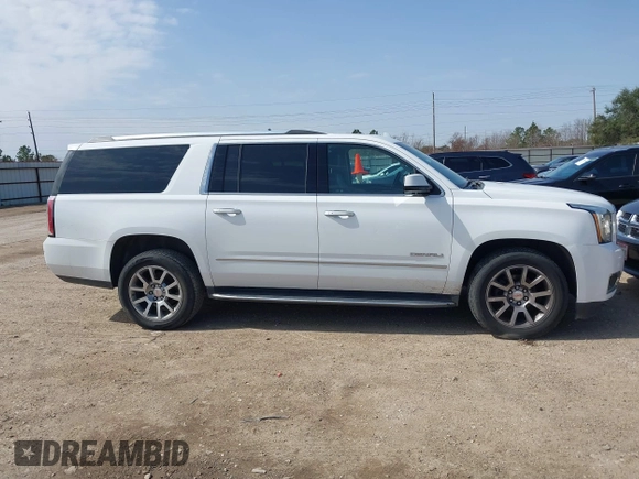 2019 GMC Yukon XL Denali with VIN 1GKS1HKJ8KR378385, listed as a IAAI auction lot 41580041 with 115,481 mi miles. Bid and sale history available at carsss.com. Image 13.