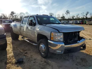 2008 Chevrolet Silverado 3500HD DRW LTZ with VIN 1GCJK33698F169636, listed as a Copart auction lot 43018745 with 256,640 mi miles and Salvage Title. Bid and sale history available at carsss.com. Image 4.