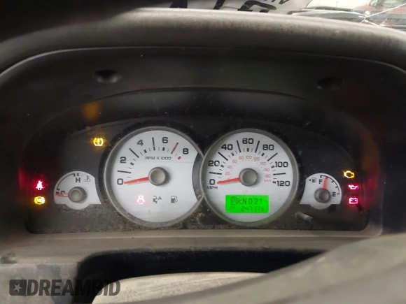 2006 Ford Escape XLT with VIN 1FMYU93176KD47219, listed as a IAAI auction lot 41785112 with 247,175 mi miles. Bid and sale history available at carsss.com. Image 7.