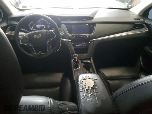 2017 Cadillac XT5 Luxury AWD z VIN 1GYKNDRS9HZ218719, wystawiony jako Copart lot #60915135 z przebiegiem 168 309 mil mil oraz Szkoda całkowita • Salvage title. Historia ofert i sprzedaży dostępna na DreamBid. Obrazek 8.