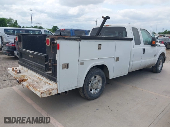 2012 Ford F-250 XLT with VIN 1FT7X2AT5CEC30526, listed as a IAAI auction lot 42029825 with 263,897 mi miles and . Bid and sale history available at DreamBid. Image 4.