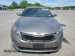 2013 Kia Optima SX z VIN 5XXGR4A63DG167343, wystawiony jako Copart lot #57677305 z przebiegiem 161 446 mil mil oraz Czysty tytuł • Clean title. Historia ofert i sprzedaży dostępna na DreamBid. Obrazek 5.