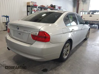 2008 BMW 3 Series 328xi with VIN WBAVC93598K040387, listed as a IAAI auction lot 42796696 with Not provided miles and . Bid and sale history available at DreamBid. Image 4.