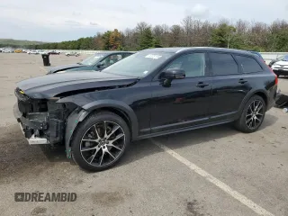 2020 Volvo V90 z VIN YV4A22NL1L1113139, wystawiony jako Copart lot #63751114 z przebiegiem 41 581 mil mil oraz Szkody całkowita. Historia ofert i sprzedaży dostępna na DreamBid. Obrazek 1.