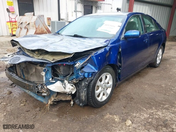 2011 Toyota Camry LE with VIN 4T1BF3EK2BU688013, listed as a IAAI auction lot 41923491 with 226,203 mi miles. Bid and sale history available at carsss.com. Image 2.