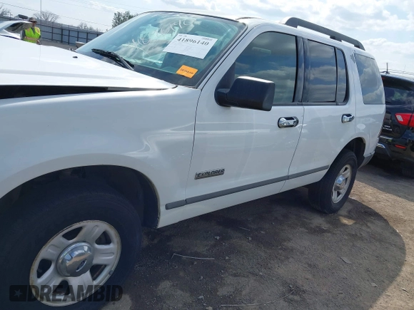 2006 Ford Explorer XLS z VIN 1FMEU72E36UB11635, wystawiony jako IAAI lot #41896140 z przebiegiem 238 333 mil mil oraz . Historia ofert i sprzedaży dostępna na DreamBid. Obrazek 14.