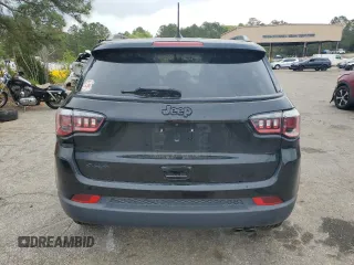 2018 Jeep Compass Altitude with VIN 3C4NJDBB4JT402892, listed as a Copart auction lot 51933715 with 142,064 mi miles and Clean Title. Bid and sale history available at carsss.com. Image 6.