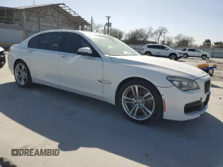 2015 BMW 7 Series 750Li with VIN WBAYE8C52FD782374, listed as a Copart auction lot 48190895 with 98,262 mi miles and Clean Title. Bid and sale history available at carsss.com. Image 4.