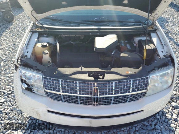2008 Lincoln MKX with VIN 2LMDU68C18BJ33108, listed as a Copart auction lot 50726025 with 151,697 mi miles and Salvage Title. Bid and sale history available at DreamBid. Image 12.