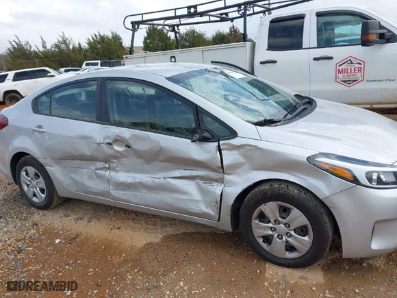 2018 Kia Forte LX with VIN 3KPFL4A76JE256687, listed as a IAAI auction lot 41850523 with 132,371 mi miles. Bid and sale history available at carsss.com. Image 6.