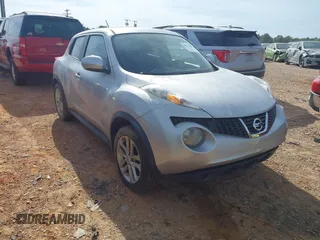 2013 Nissan Juke SL z VIN JN8AF5MV1DT208256, wystawiony jako IAAI lot #42272844 z przebiegiem 98 690 mil mil oraz . Historia ofert i sprzedaży dostępna na DreamBid. Obrazek 1.