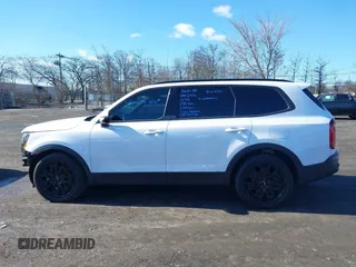 2022 Kia Telluride SX z VIN 5XYP5DHC2NG299501, wystawiony jako IAAI lot #41816830 z przebiegiem 61 413 mil mil oraz . Historia ofert i sprzedaży dostępna na DreamBid. Obrazek 15.