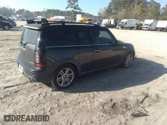 2012 MINI Clubman S z VIN WMWZG3C58CTY38353, wystawiony jako IAAI lot #41660347 z przebiegiem 134 095 mil mil oraz . Historia ofert i sprzedaży dostępna na DreamBid. Obrazek 4.