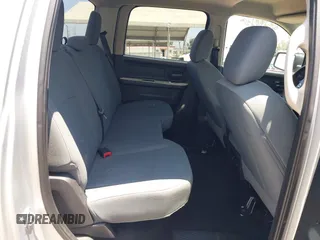 2015 Ram 1500 Express z VIN 1C6RR6KGXFS605044, wystawiony jako IAAI lot #42476988 z przebiegiem 100 498 mil mil oraz . Historia ofert i sprzedaży dostępna na DreamBid. Obrazek 8.