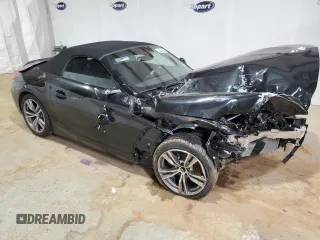 2025 BMW Z4 sDrive30i with VIN WBAHF3C06SWY43759, listed as a Copart auction lot 47839335 with 0 mi miles and Salvage Title. Bid and sale history available at carsss.com. Image 4.