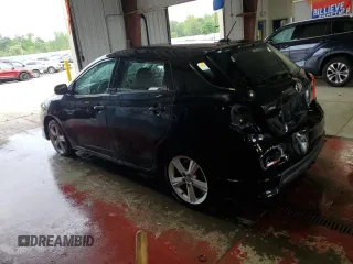 2009 Toyota Matrix S z VIN 2T1KE40E79C022495, wystawiony jako Copart lot #64028295 z przebiegiem 155 594 mil mil oraz Szkoda całkowita • Salvage title. Historia ofert i sprzedaży dostępna na DreamBid. Obrazek 2.