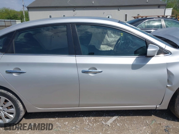 2017 Nissan Sentra SR z VIN 3N1AB7AP4HY303578, wystawiony jako IAAI lot #42151668 z przebiegiem 75 885 mil mil oraz . Historia ofert i sprzedaży dostępna na DreamBid. Obrazek 13.