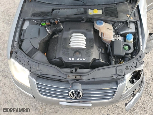 2003 Volkswagen Passat GLX with VIN WVWRH63B63E304098, listed as a Copart auction lot 71213254 with 41,925 mi miles and Salvage Title. Bid and sale history available at carsss.com. Image 11.