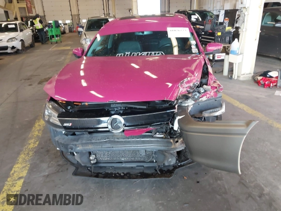 2012 Volkswagen Jetta Sedan TDI w/Premium & Nav with VIN 3VWLL7AJ6CM472769, listed as a IAAI auction lot 41026223 with 111,233 mi miles. Bid and sale history available at carsss.com. Image 13.