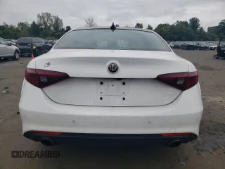 2022 Alfa Romeo Giulia with VIN ZARFANAN8N7657180, listed as a Copart auction lot 71951794 with 59,024 mi miles and Salvage Title. Bid and sale history available at carsss.com. Image 6.