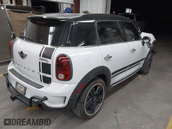 2015 MINI Countryman S with VIN WMWZC5C53FWT37722, listed as a IAAI auction lot 42151891 with 110,488 mi miles and . Bid and sale history available at DreamBid. Image 4.