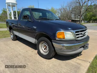 2004 Ford F-150 XL с VIN 2FTRF17224CA03368, выставлен на аукционе Copart как лот 52633035 с пробегом 99 999 миль миль и Чистый • Clean title. История ставок и продаж доступна на DreamBid. Изображение 1.
