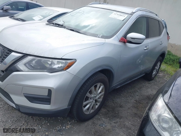 2018 Nissan Rogue SV with VIN KNMAT2MV5JP574194, listed as a IAAI auction lot 41769044 with 132,298 mi miles. Bid and sale history available at carsss.com. Image 17.