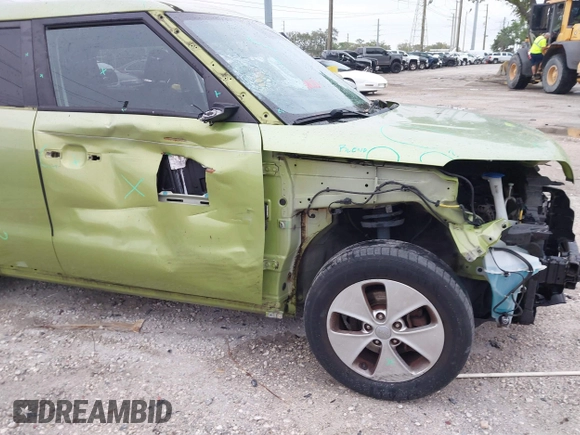 2016 Kia Soul with VIN KNDJN2A23G7872336, listed as a IAAI auction lot 41757220 with 84,726 mi miles. Bid and sale history available at carsss.com. Image 6.