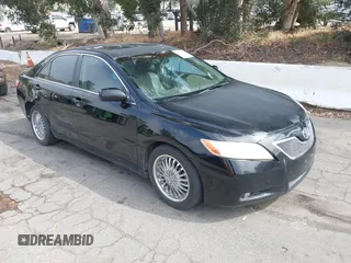 2007 Toyota Camry LE z VIN JTNBK46K373018628, wystawiony jako IAAI lot #42377920 z przebiegiem 154 897 mil mil oraz . Historia ofert i sprzedaży dostępna na DreamBid. Obrazek 1.