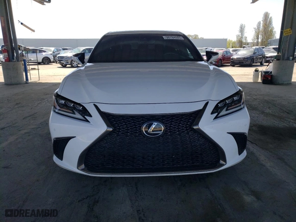 2020 Lexus ES with VIN 58AGZ1B10LU062421, listed as a Copart auction lot 50784555 with 81,514 mi miles and Salvage Title. Bid and sale history available at carsss.com. Image 5.