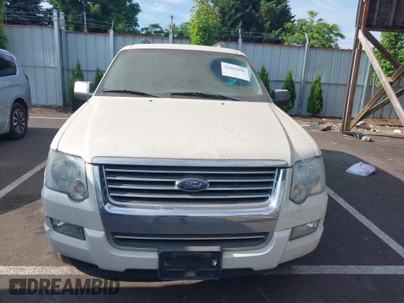 2008 Ford Explorer Limited z VIN 1FMEU75E28UA84071, wystawiony jako IAAI lot #42469696 z przebiegiem 268 251 mil mil oraz . Historia ofert i sprzedaży dostępna na DreamBid. Obrazek 6.