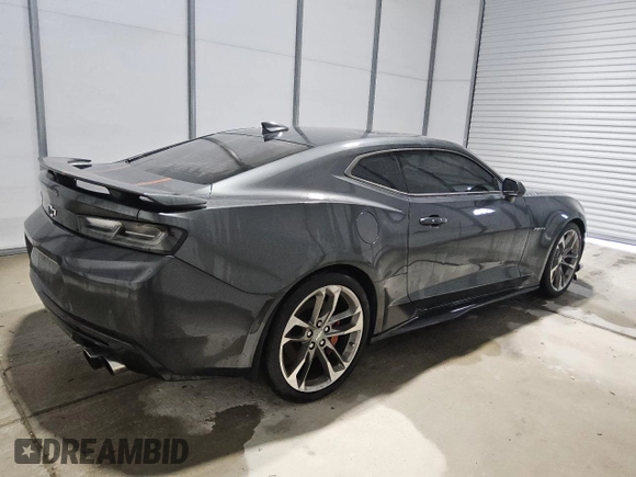 2017 Chevrolet Camaro 2SS with VIN 1G1FG1R77H0147500, listed as a Copart auction lot 59810715 with 68,712 mi miles and Clean title. Bid and sale history available at DreamBid. Image 3.