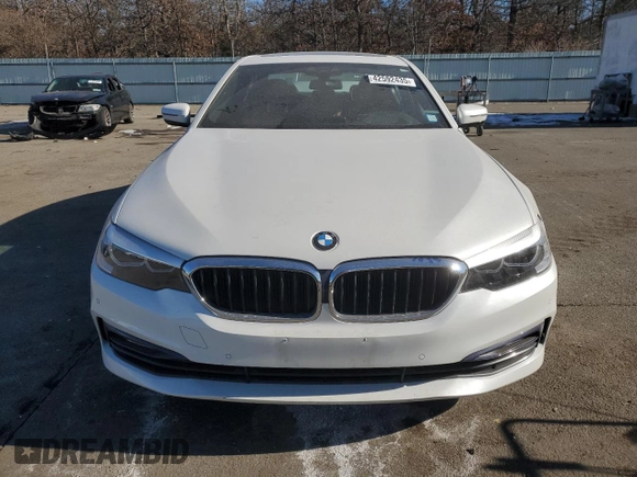2018 BMW 5 Series 530i xDrive z VIN WBAJA7C55JWA73915, wystawiony jako Copart lot #42592435 z przebiegiem 85 371 mil mil oraz Nie do naprawy • Non repairable. Historia ofert i sprzedaży dostępna na DreamBid. Obrazek 5.