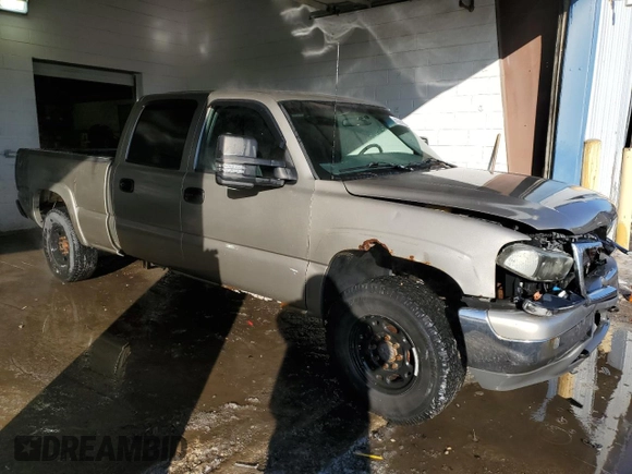 2001 GMC Sierra 1500HD SLT z VIN 1GTGK13U51F151024, wystawiony jako Copart lot #41991685 z przebiegiem 187 734 mil mil oraz Szkody całkowita. Historia ofert i sprzedaży dostępna na DreamBid. Obrazek 4.