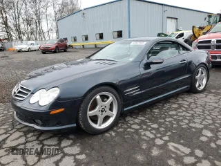 2003 Mercedes-Benz SL 500 z VIN WDBSK75F33F026763, wystawiony jako Copart lot #43822945 z przebiegiem Nie podano mil oraz Szkody całkowita. Historia ofert i sprzedaży dostępna na DreamBid. Obrazek 1.
