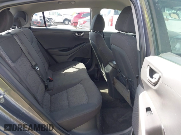 2019 Hyundai Ioniq Blue z VIN KMHC65LC1KU174214, wystawiony jako IAAI lot #41889734 z przebiegiem 131 626 mil mil oraz . Historia ofert i sprzedaży dostępna na DreamBid. Obrazek 8.