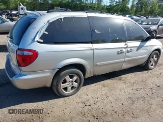 2005 Dodge Caravan SXT with VIN 2D4GP44L75R167901, listed as a IAAI auction lot 42314293 with Not provided miles and . Bid and sale history available at DreamBid. Image 4.