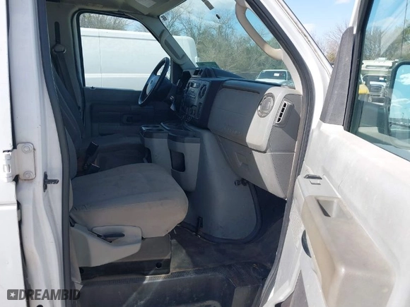 2013 Ford Econoline Cargo Van Commercial with VIN 1FTNE2EW0DDA54574, listed as a IAAI auction lot 41830505 with 127,414 mi miles. Bid and sale history available at carsss.com. Image 5.