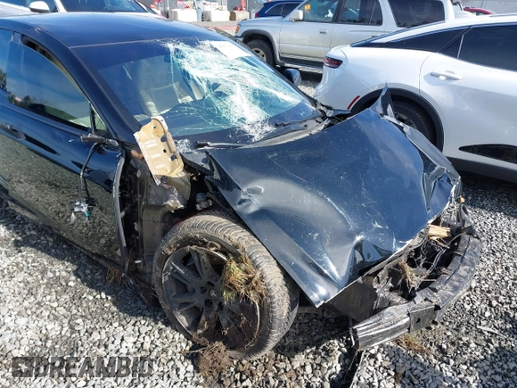 2021 Tesla Model S Long Range Plus z VIN 5YJSA1E24MF426299, wystawiony jako IAAI lot #41673498 z przebiegiem 102 035 mil mil oraz . Historia ofert i sprzedaży dostępna na DreamBid. Obrazek 6.