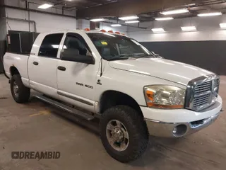 2006 Dodge Ram 2500 SLT with VIN 3D7KS29C86G100871, listed as a IAAI auction lot 41992062 with 213,220 mi miles. Bid and sale history available at carsss.com. Image 1.