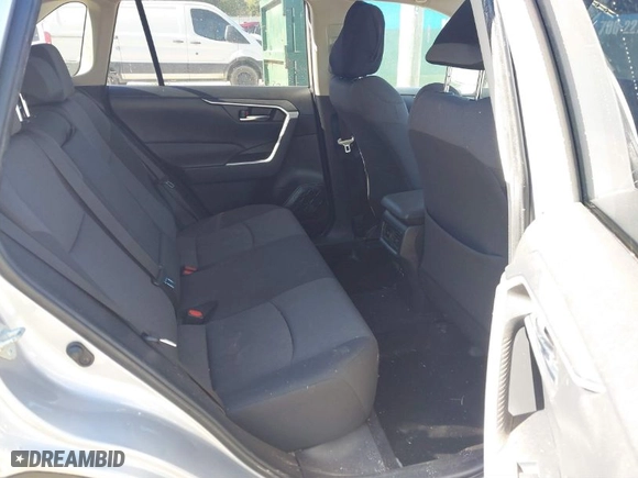 2019 Toyota RAV4 XLE with VIN JTMW1RFV9KD015154, listed as a IAAI auction lot 40571484 with 1 mi miles. Bid and sale history available at carsss.com. Image 8.