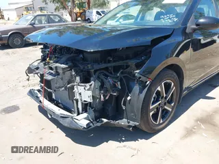 2024 Nissan Sentra SV z VIN 3N1AB8CV9RY271391, wystawiony jako IAAI lot #42506867 z przebiegiem 15 955 mil mil oraz . Historia ofert i sprzedaży dostępna na DreamBid. Obrazek 6.