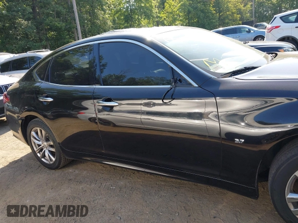2015 Infiniti Q70 с VIN JN1BY1AR2FM560837, выставлен на аукционе IAAI как лот 42577382 с пробегом 145 507 миль миль и . История ставок и продаж доступна на DreamBid. Изображение 13.